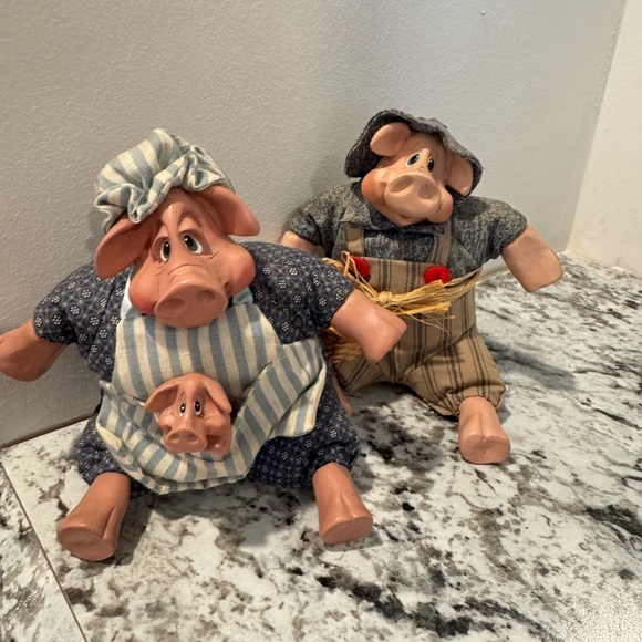 Russ Berrie Other - Vintage Pig Figurines, Russ The Country Folks- Set of 2